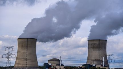 La centrale nucléaire de Cattenom (Moselle), dont trois réacteurs affectés par des problèmes de corrosion verront leur arrêt prolongé de plusieurs semaines cet automne. (PATRICK HERTZOG / AFP)