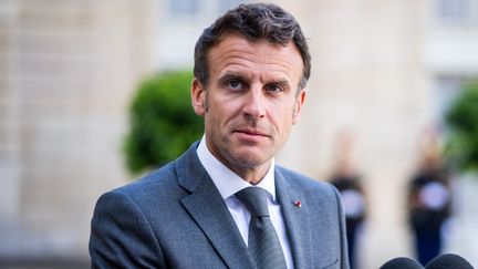 Emmanuel Macron, le 5 juillet 2022 à Paris. (XOSE BOUZAS / HANS LUCAS / AFP)