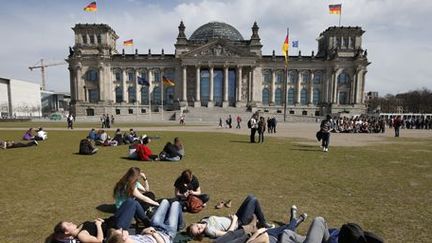 A Berlin, près du Reichstag, siège du Parlement allemand, le 15 avril 2013... (Rueters - Fabrizio Bensch)