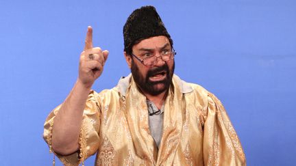 Le comédien afghan Hanif Hamgam dans le show télévisé Zang Khatar, 2013 
 (WAKIL KOHSAR / AFP)