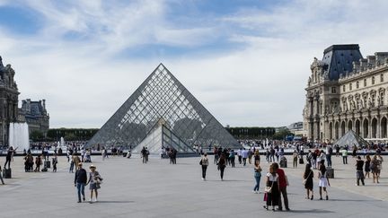 La pyramide et le musée du Louvre, le 16 septembre 2018. (DENIS MEYER / HANS LUCAS)