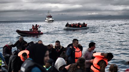 Migrants : l'île grecque de Lesbos en "état d'urgence"