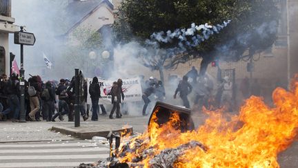 &nbsp; (A Rennes, un jeune homme a été sérieusement blessé à l'oeil lors d'affrontements avec la police anti-émeute ©  MaxPPP)