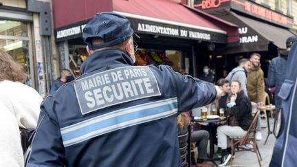 Campagne de recrutement de la police : l'uniforme attire-t-il les jeunes ?