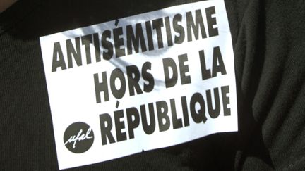 Un appel à marcher contre l'antisémitisme a été lancé pour dimanche 12 novembre 2023 à Paris (photo d'archive, 2004). (JOEL ROBINE / AFP)