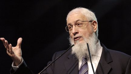 Joseph Sitruk lors d'un discours à Paris, le 17 avril 2005. (STEPHANE DE SAKUTIN / AFP)