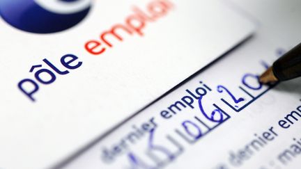 Document d'inscription &agrave; P&ocirc;le emploi, le 24 septembre 2012 &agrave; Brest (Finist&egrave;re). (FRED TANNEAU / AFP)