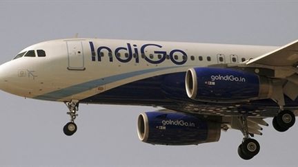 Un Airbus aux couleurs de la compagnie indienne IndiGo (AFP - Punit PARANJPE)