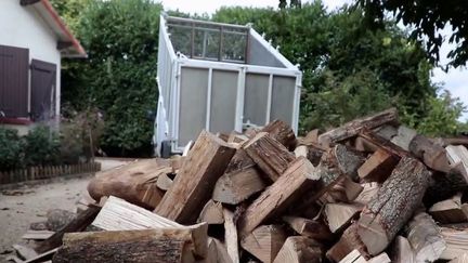 Crise énergétique : les vendeurs de bois de chauffage peinent à répondre à la demande