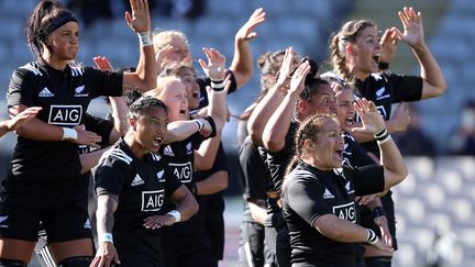 L'équipe féminine de Nouvelle-Zélande de rugby surnommée les "Black Ferns". (MICHAEL BRADLEY / AFP)