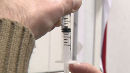 Centres de vaccination : comment faire face à l'afflux ?