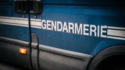 Illustration d'un véhicule de gendarmerie, à Paris, le 3 décembre 2023. (XOSE BOUZAS / HANS LUCAS / AFP)