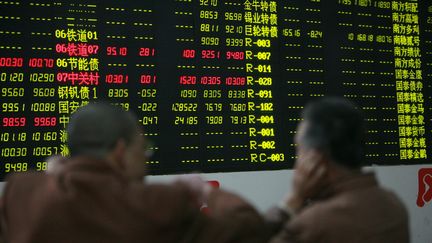 Le suspect&nbsp;proposait à des entreprises des placements financiers sur le marché chinois. (CHINAFOTOPRESS / MAXPPP)