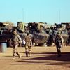 Des soldats français déployés sur la base militaire de Ménaka, dans le nord-est du Mali, le 7 décembre 2021. (THOMAS COEX / AFP)