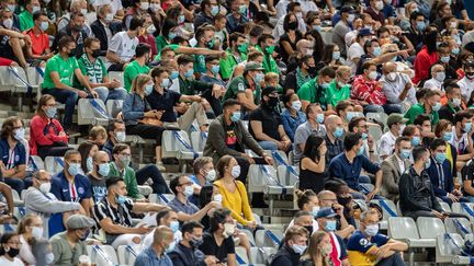 Tout comme lors de la finale de coupe de France de football entre le PSG et Saint-Etienne, la jauge restera fixée à 5000 spectateurs dans les stades. (AURELIEN MORISSARD / MAXPPP)