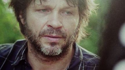 Bertrand Cantat ("Droit dans le soleil" Clip)
 (Capture d&#039;écran)