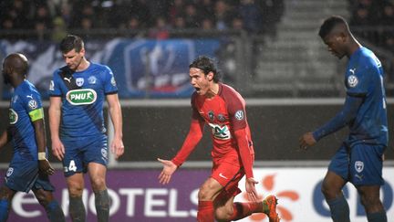 Face à Niort, au tour précédent, Edinson Cavani n'avait déjà eu aucune pitié. (XAVIER LEOTY / AFP)