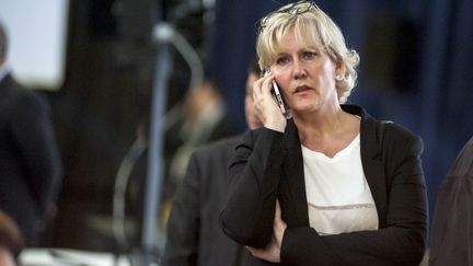 Nadine Morano discute au t&eacute;l&eacute;phone lors du congr&egrave;s fondateur des R&eacute;publicains, le 30 mai 2015, &agrave; Paris. (CITIZENSIDE / YANN KORBI / AFP)