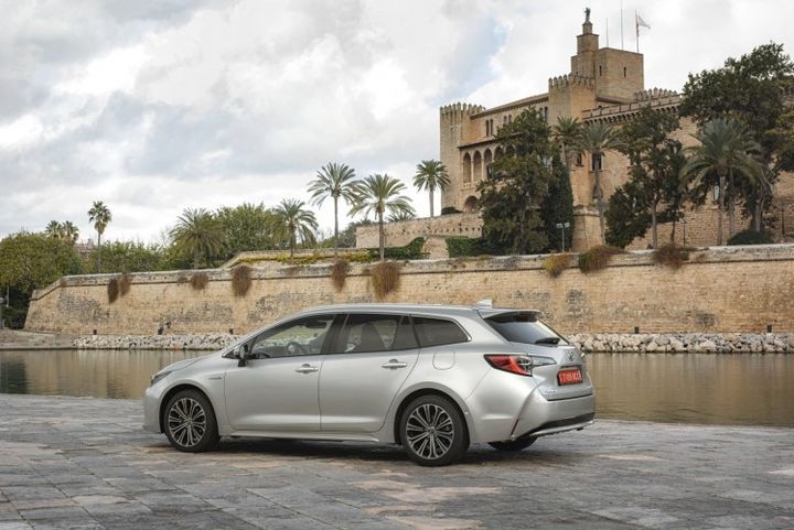 La Corolla dans sa version break Touring Sports. (TOYOTA pour FRANCE INFO)