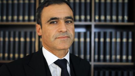 Me Pascal Wilhelm, le 22 septembre 2010 &agrave; Paris. L'ancien avocat de Liliane Bettencourt a &eacute;t&eacute; plac&eacute; en garde &agrave; vue le 11 juin 2012. (PATRICK KOVARIK / AFP)