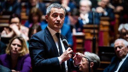 Gérald Darmanin, ministre de l'Intérieur, prend la parole lors d'une séance de questions d'actualité au gouvernement au Sénat, le 29 mars 2023. (XOSE BOUZAS / HANS LUCAS / AFP)