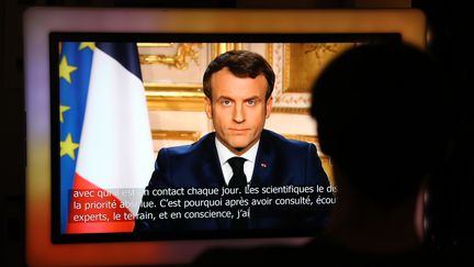 Emmanuel Macron, lors d'un discours à la télévision, le 16 mars 2020. (LUDOVIC MARIN / AFP)
