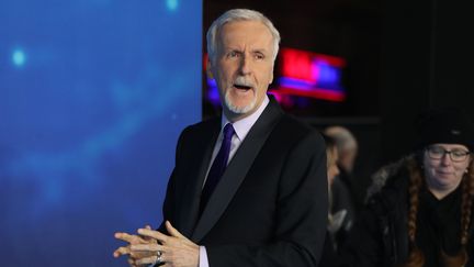 Le réalisateur James Cameron lors de l'avant-première mondiale d'"Avatar : La Voie de l'eau", le 6 décembre 2022, à Londres (Royaume-Uni). (LIA TOBY / GETTY IMAGES)