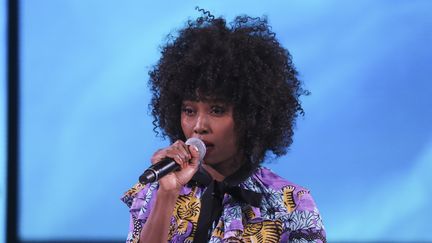 Inna Modja, sur scène, pendant le sommet&nbsp;des Nations Unies&nbsp;"One Planet", à New-York, le 26 septembre 2018. (LUDOVIC MARIN / AFP)