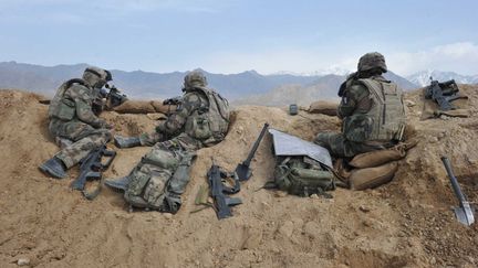 Des soldats fran&ccedil;ais dans la province de Kaboul, en Afghanistan, le 14 mars 2012.&nbsp; (SHAH MARAI / AFP)