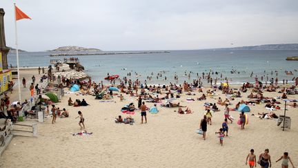 La plage des Catalans à Marseille, le 1er août 2017. (VAL?RIE VREL / MAXPPP)