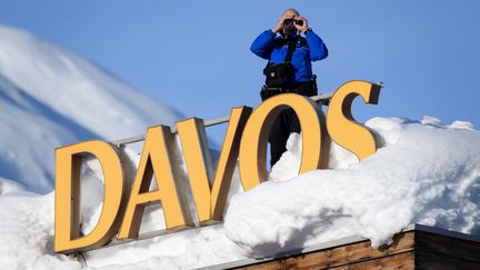 La station de ski de Davos en Suisse (photo d'illustration). (FABRICE COFFRINI / AFP)