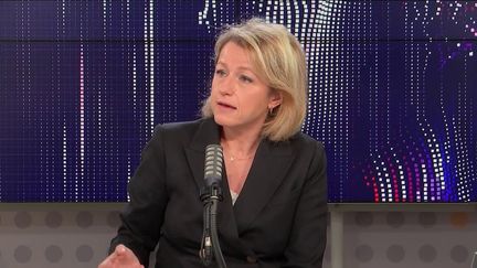 Barbara Pompili, ministre de la Transition écologique, était l'invitée de franceinfo le 3 novembre 2021. (FRANCEINFO / RADIO FRANCE)