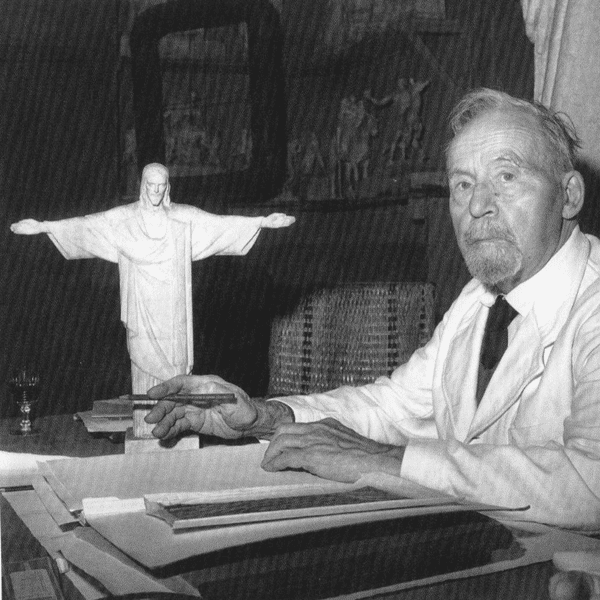 Paul Landowski à son bureau.  (Ronde-bosse)