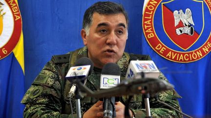 Le g&eacute;n&eacute;ral Javier Rey a &eacute;cart&eacute; l'id&eacute;e de cr&eacute;er une zone d&eacute;militaris&eacute;e pour lib&eacute;rer Rom&eacute;o Langlois, le 1er mai 2012 &agrave; Florencia (Colombie). (GUILLERMO LEGARIA / AFP)