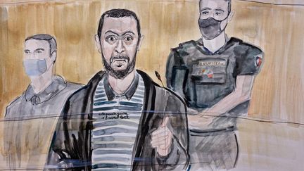 Salah Abdeslam, au procès des attentats du 13-Novembre, devant la cour d'asssises spéciale de Paris, le 13 avril 2022. (ELISABETH DE POURQUERY / FRANCEINFO)