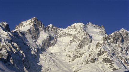 Le massif des Ecrins au col du Lautaret (Hautes-Alpes), le 18 décembre 2023. (JACQUES SIERPINSKI / JACQUES SIERPINSKI)