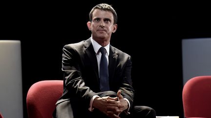 Manuel Valls lors de la  table ronde sur l'islamisme et le populisme, théâtre Dejazet, Paris, 4 avri l2016
 (LIONEL BONAVENTURE / AFP)