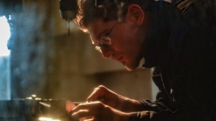 Un jeune au centre de formation des apprentis à Bondoufle (Essonne). (GEOFFROY VAN DER HASSELT / AFP)