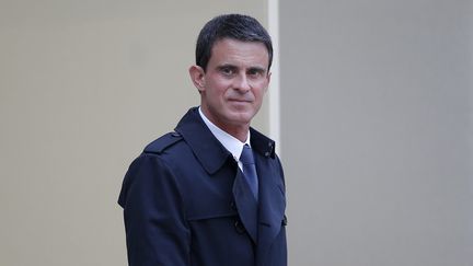 Blocage des dépôts de carburant : Valls dénonce le "chantage" d'une partie de la CGT