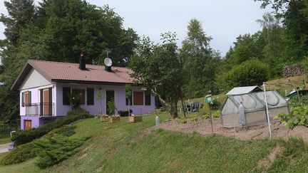 La maison des époux Jacob, à Aumontzey (Vosges), le 14 juin 2017. (PATRICK HERTZOG / AFP)