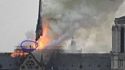 Incendie à Notre-Dame de Paris : les théories complotistes fleurissent