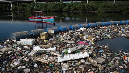 Les eaux de Rio sont archi-polluées.  (YASUYOSHI CHIBA / AFP FILES)