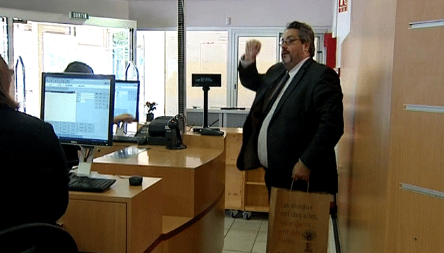 Parmi les 1ers clients, le maire de Clermont-Ferrand, Olivier Bianchi
 (France 3)