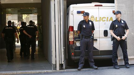 &nbsp; (Les parents d'Ashya King ont été entendus par la justice espagnole dans un tribunal de Madrid © REUTERS/Andrea Comas)