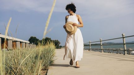 On ne peut pas se promener partout comme on le souhaiterait, en France. Le long des plages, en forêt, dans la nature, il y a quelques règles à respecter. (Illustration) (FRESHSPLASH / E+ /  GETTY IMAGES)