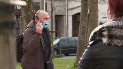 Ce professeur d'université donne un cours de rue à la Roche-sur-Yon, Vendée. (France 3)