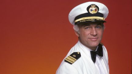 Gavin MacLeod, dans son costume du Capitaine&nbsp;Merrill Stubing de la série "La croisière s'amuse".&nbsp; (ABC PHOTO ARCHIVES / WALT DISNEY TELEVISION)