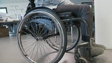 Une femme devenue paraplégique après avoir été défenestrée a été jugée partiellement responsable de sa situation. Cet événement provoque un tôlé. (FRANCE 2)