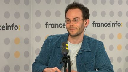 Clément Viktorovitch dans Entre les lignes, sur franceinfo, le 9 mai 2022. (FRANCEINFO / RADIO FRANCE)