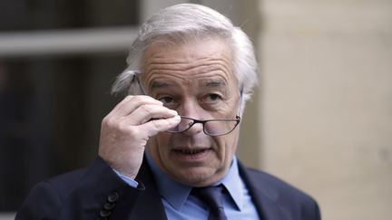 Le ministre du Travail, Fran&ccedil;ois Rebsamen, le 10 juillet 2014 &agrave; Matignon. (KENZO TRIBOUILLARD / AFP)